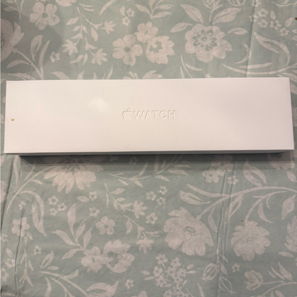 Used Apple Watch 8 41 mm GPS only